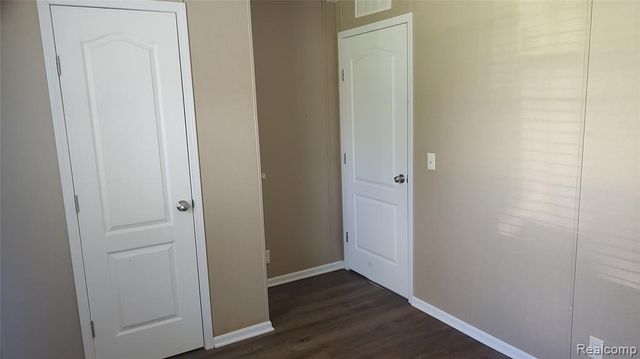 66 Grey Fox Court, Grand Blanc, MI 48439