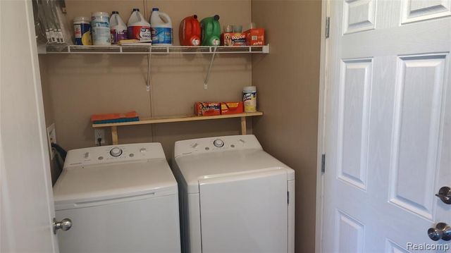 66 Grey Fox Court, Grand Blanc, MI 48439