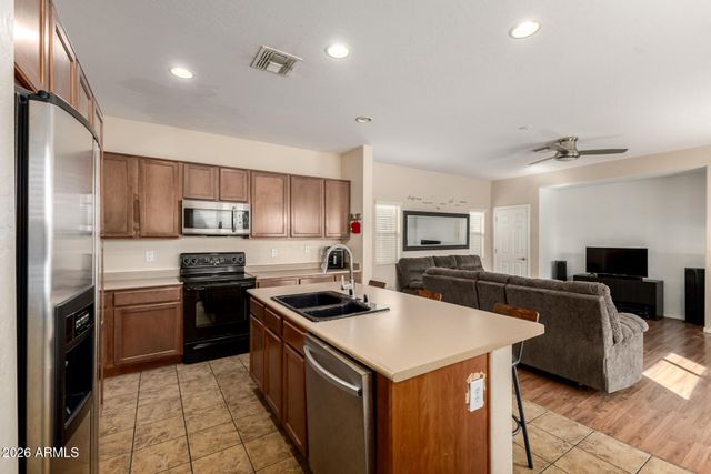 14089 W COUNTRY GABLES Drive, Surprise, AZ 85379