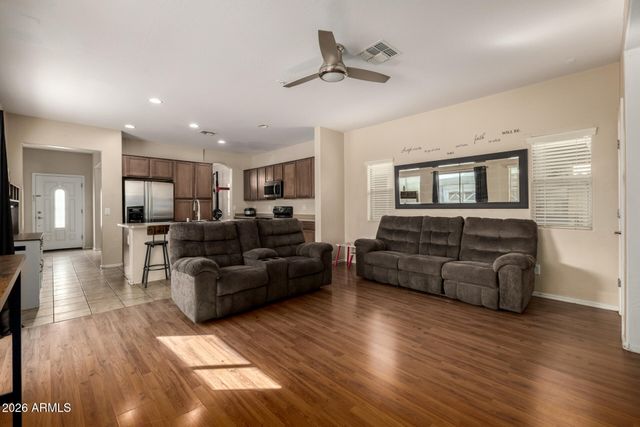 14089 W COUNTRY GABLES Drive, Surprise, AZ 85379