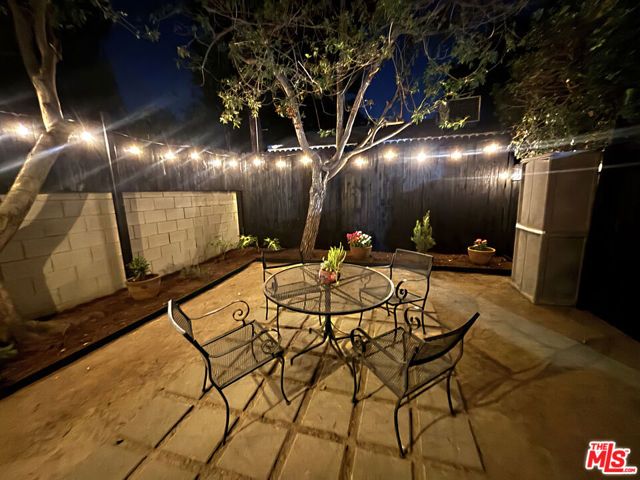 6533 Costello Avenue, Van Nuys (los Angeles), CA 91401