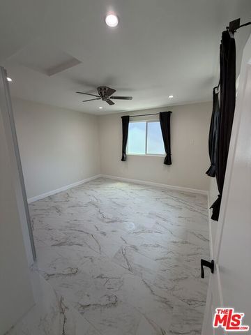 6533 Costello Avenue, Van Nuys (los Angeles), CA 91401