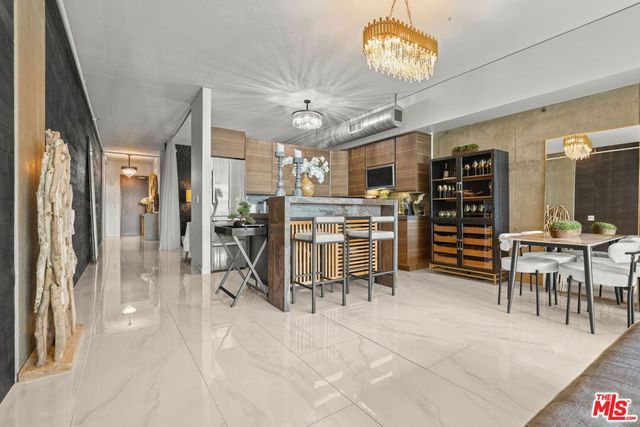 1111 S Grand Avenue 916, Los Angeles, CA 90015