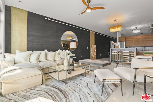 1111 S Grand Avenue 916, Los Angeles, CA 90015