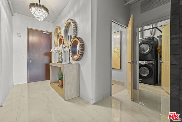 1111 S Grand Avenue 916, Los Angeles, CA 90015