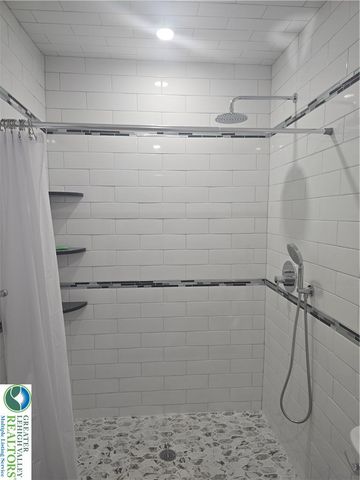 139 South Main Street 2, Nazareth Boro, PA 18064