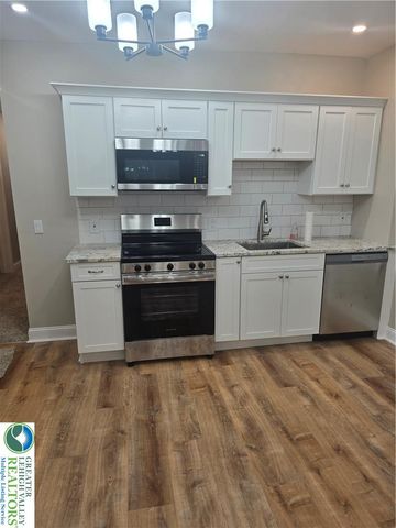 139 South Main Street 2, Nazareth Boro, PA 18064