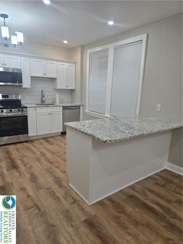 139 South Main Street 2, Nazareth Boro, PA 18064