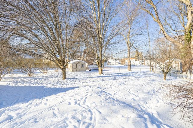 18 Mareeta Road, Gates, NY 14624