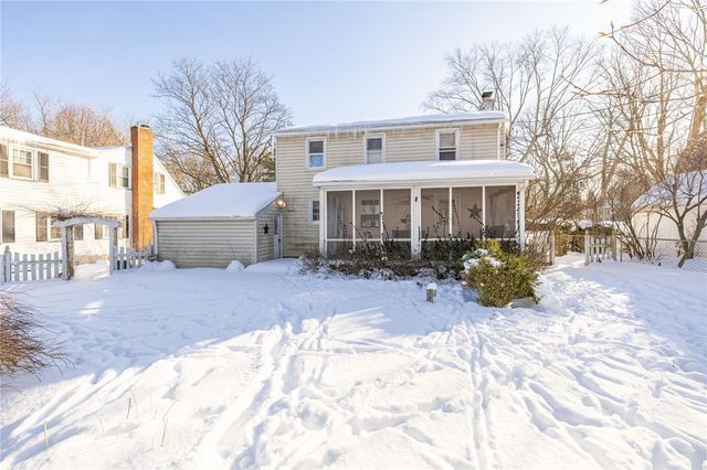 18 Mareeta Road, Gates, NY 14624