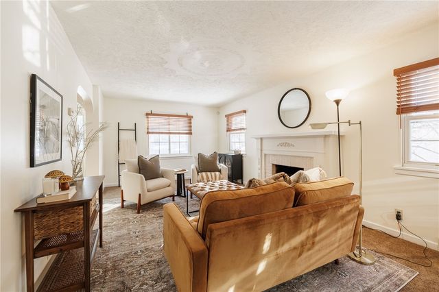 18 Mareeta Road, Gates, NY 14624