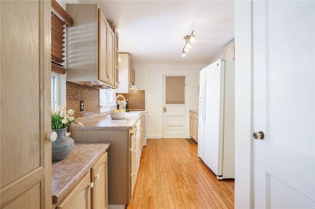 18 Mareeta Road, Gates, NY 14624