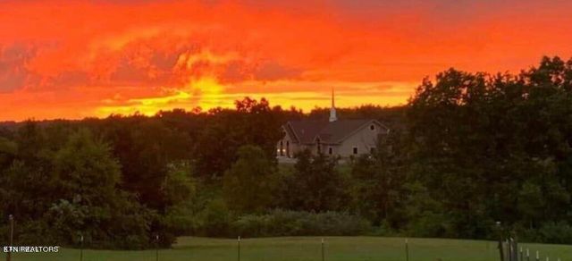 5163 Peavine Rd, Crossville, TN 38571