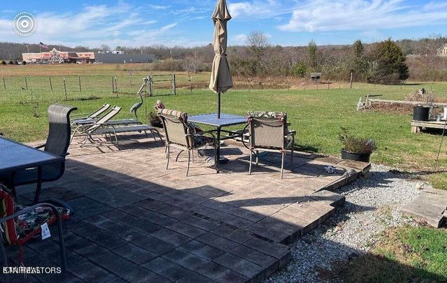 5163 Peavine Rd, Crossville, TN 38571