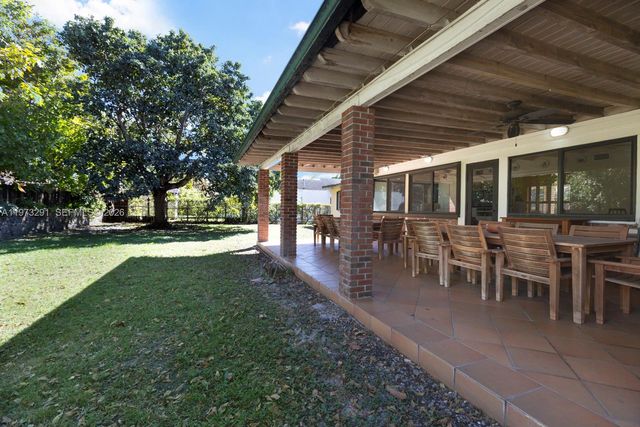 3721 SW 58th Ave, Miami, FL 33155