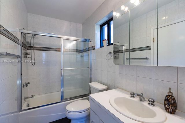 3721 SW 58th Ave, Miami, FL 33155