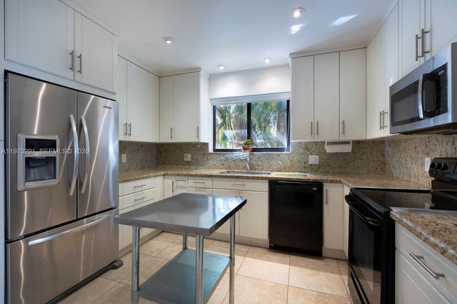 3721 SW 58th Ave, Miami, FL 33155