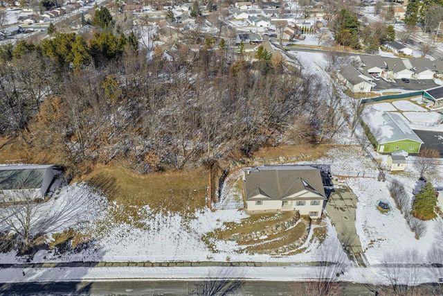 1011 Pine Grove Drive, Reedsburg, WI 53959