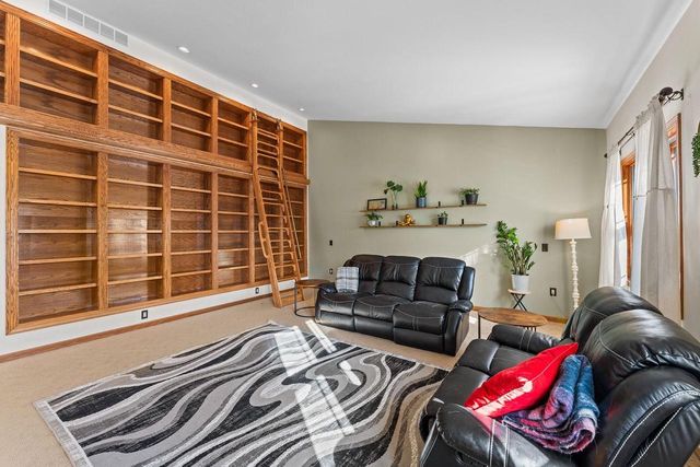 1011 Pine Grove Drive, Reedsburg, WI 53959