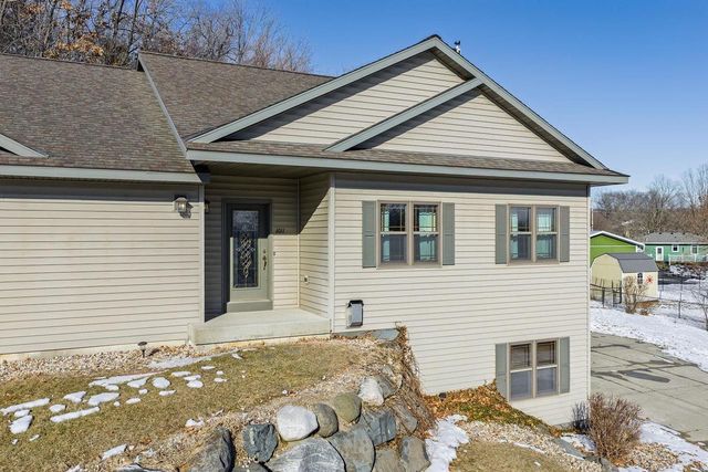 1011 Pine Grove Drive, Reedsburg, WI 53959