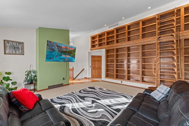 1011 Pine Grove Drive, Reedsburg, WI 53959