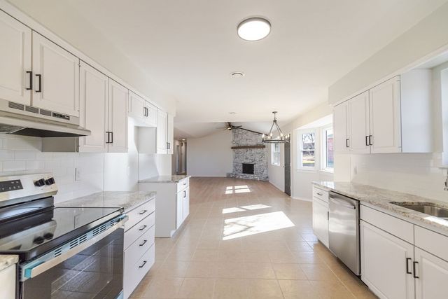 1702 W Mimosa Street, Rogers, AR 72758