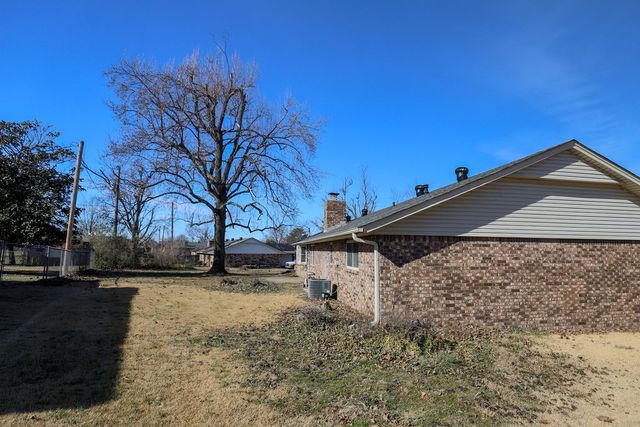 1702 W Mimosa Street, Rogers, AR 72758