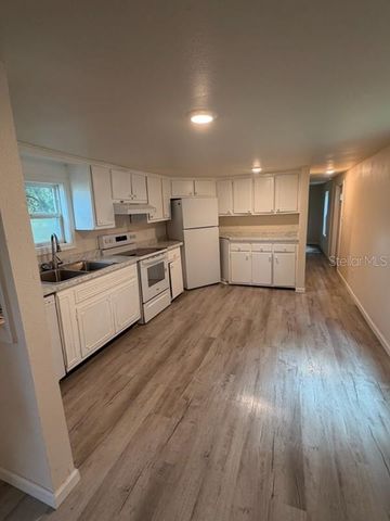 110 FOREST AVENUE 15, Davenport, FL 33837