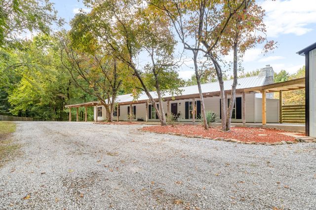 1380A Cheatham Dam Rd, Ashland City, TN 37015