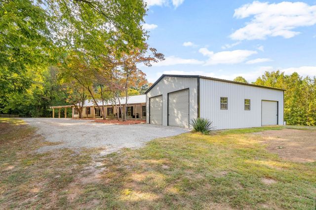 1380A Cheatham Dam Rd, Ashland City, TN 37015