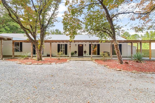 1380A Cheatham Dam Rd, Ashland City, TN 37015