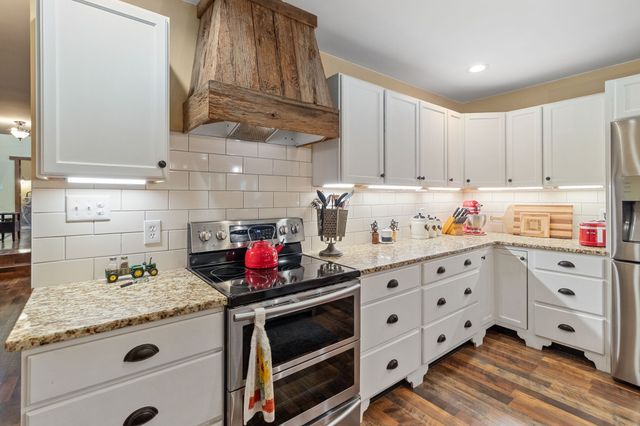 1380A Cheatham Dam Rd, Ashland City, TN 37015