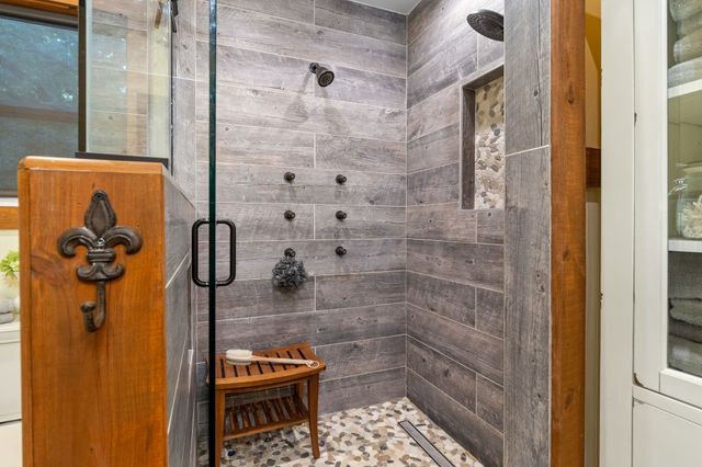 1380A Cheatham Dam Rd, Ashland City, TN 37015