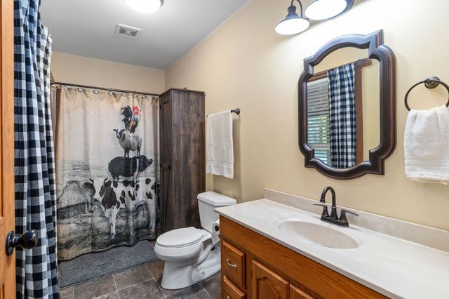 1380A Cheatham Dam Rd, Ashland City, TN 37015