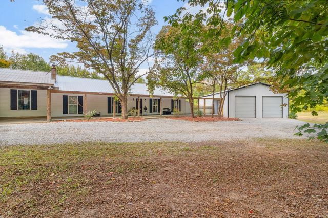 1380A Cheatham Dam Rd, Ashland City, TN 37015