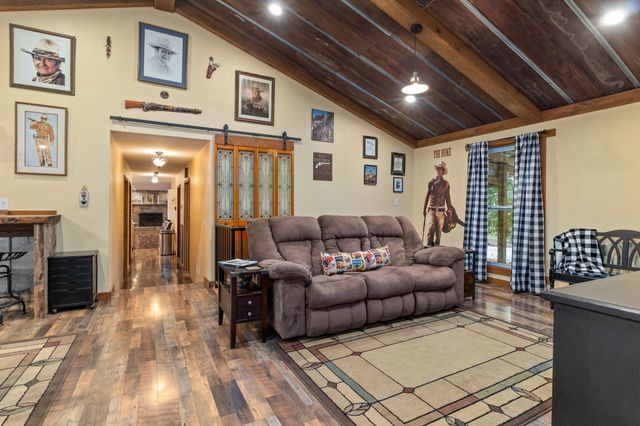 1380A Cheatham Dam Rd, Ashland City, TN 37015