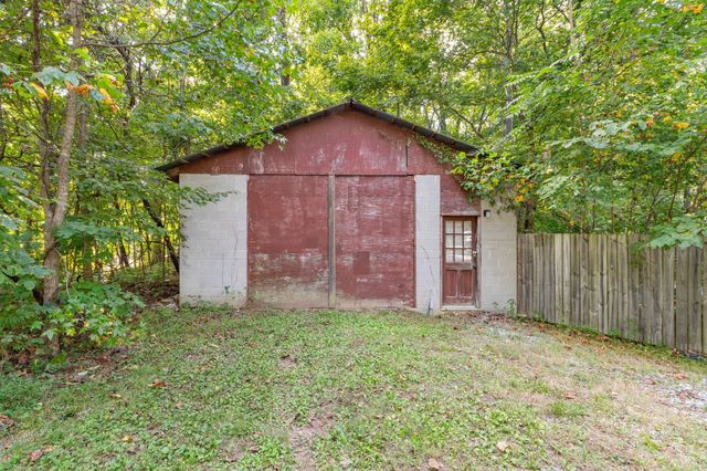 1380A Cheatham Dam Rd, Ashland City, TN 37015