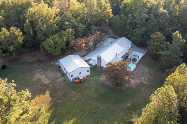 1380A Cheatham Dam Rd, Ashland City, TN 37015