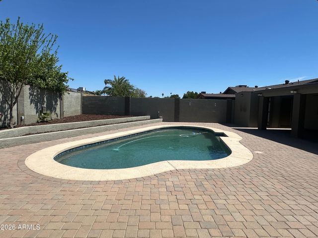 4832 W PURDUE Avenue, Glendale, AZ 85302