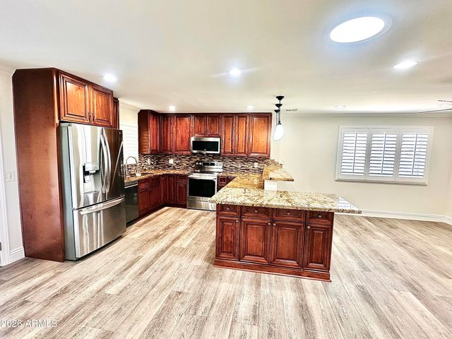 4832 W PURDUE Avenue, Glendale, AZ 85302