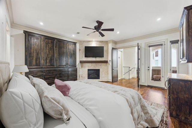 5214 Calle Cordoba Place, Houston, TX 77007