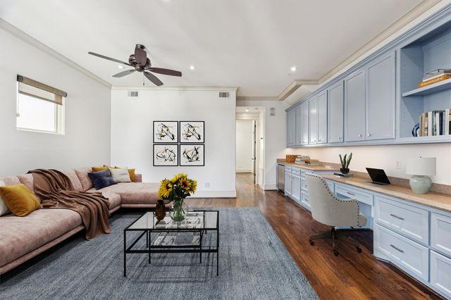 5214 Calle Cordoba Place, Houston, TX 77007