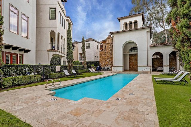 5214 Calle Cordoba Place, Houston, TX 77007