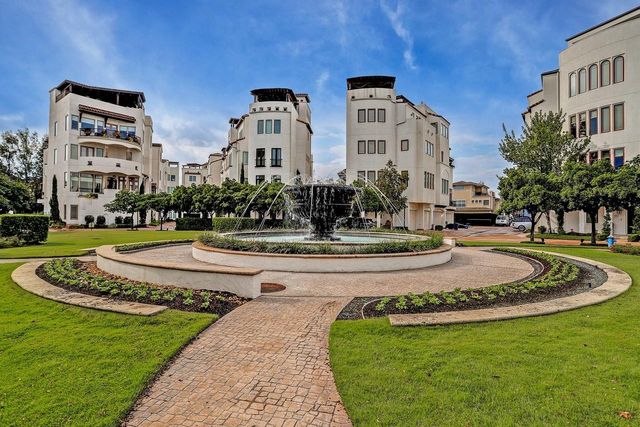 5214 Calle Cordoba Place, Houston, TX 77007