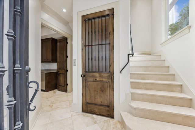 5214 Calle Cordoba Place, Houston, TX 77007