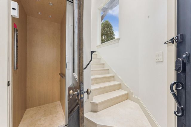 5214 Calle Cordoba Place, Houston, TX 77007