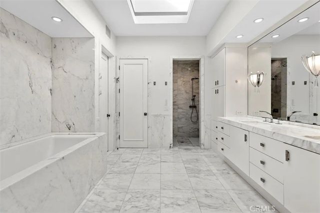 14 Rue Grand Ducal, Newport Beach, CA 92660