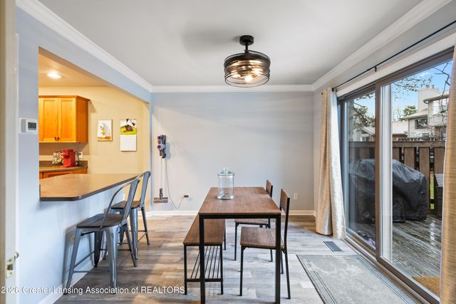 906 Montevideo Drive B, Lansing, MI 48917