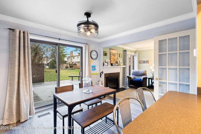 906 Montevideo Drive B, Lansing, MI 48917