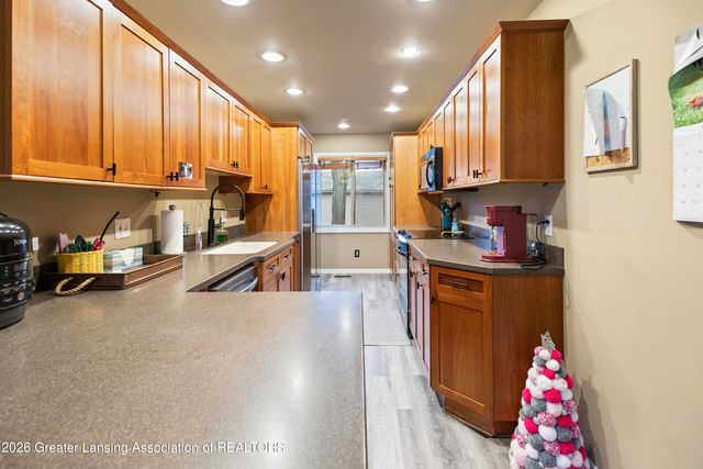 906 Montevideo Drive B, Lansing, MI 48917